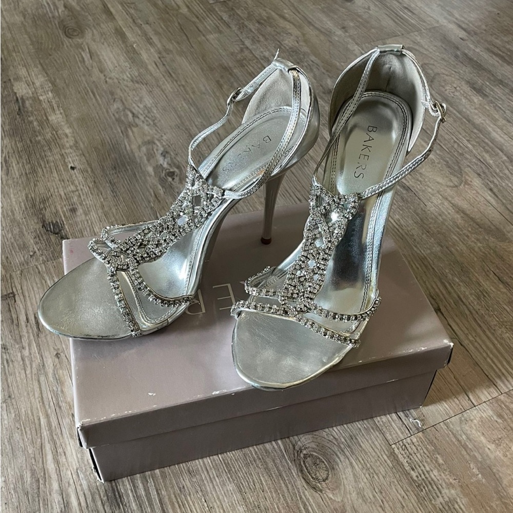 Women’s Silver Diamond Heels (10) - Picture 2 of 6